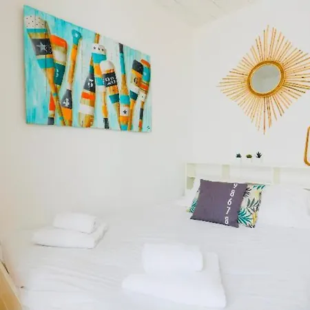 Charming With Courtyard *