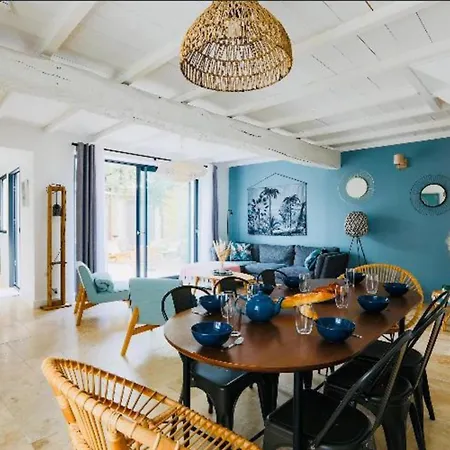 Charming With Courtyard Le Bois-Plage-en-Ré