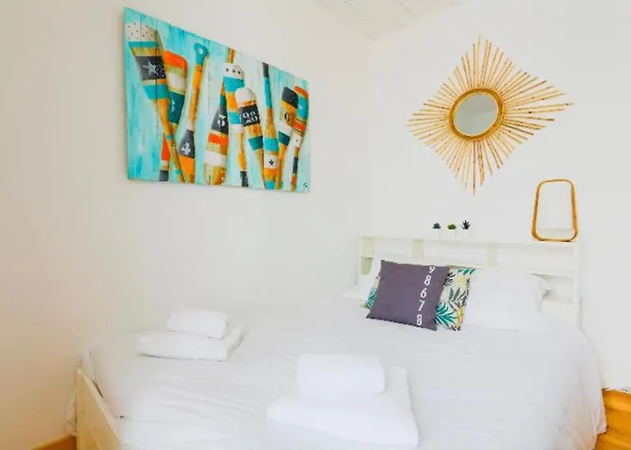 Charming With Courtyard *